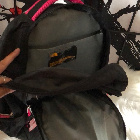 North Face Women’s Jester Backpack - Picture 5 of 8